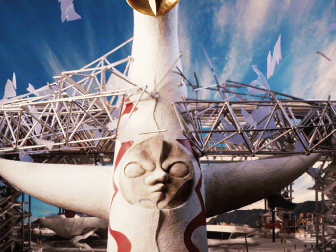 大阪万博のシンボルタワー《太陽の塔》が大暴れすることに