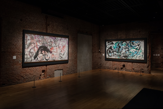 展示風景より、左から《題不詳》1960年代 MEM、《題不詳》1960年代 MEM