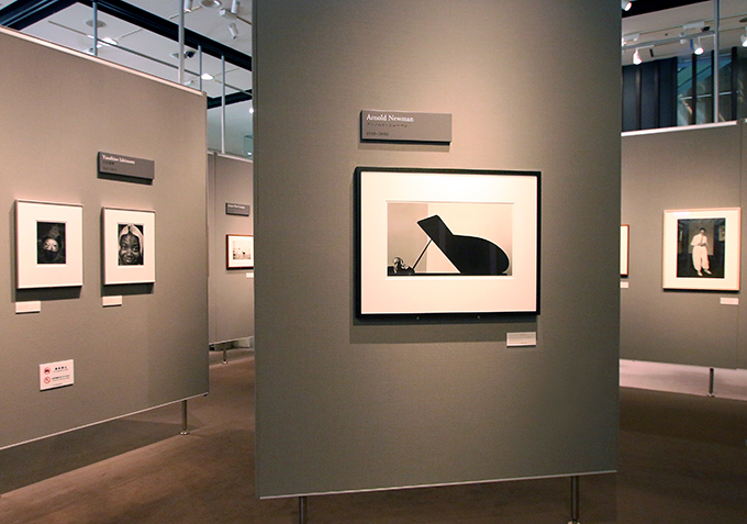 展示風景より　アーノルド・ニューマン《イーゴリ・ストラヴィンスキー,ニューヨーク, 1946年》（右から2番目）