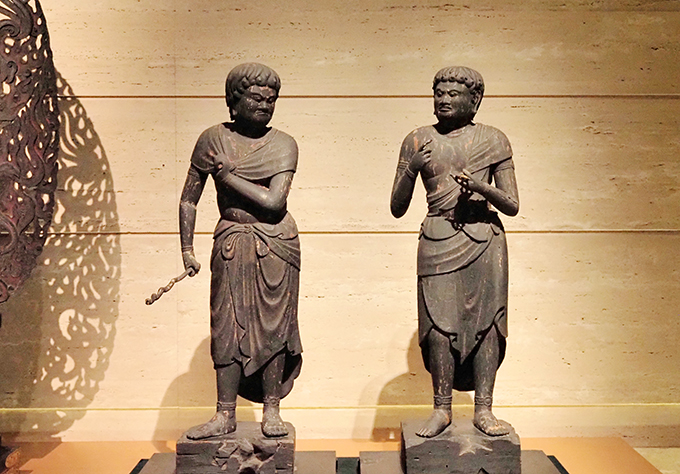 《二童子立像》（左／制吒迦童子、右／矜羯羅童子）平安時代　11～12世紀　真如苑真澄寺蔵