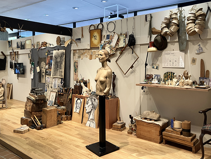 アトリエの再現展示