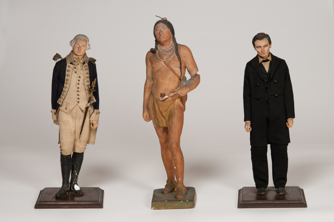 返礼人形　昭和初期　日野芳文・龍谷大学図書館（左から）ワシントン大統領、インディアン酋長マサソイト、リンカーン大統領