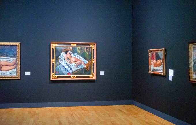 「小出楢重 新しき油絵」展示風景より 晩年の裸婦画が一堂に会している