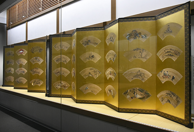 「屏風　黄金の調度」第Ⅱ期（2026年1月11日～3月8日）展示風景より