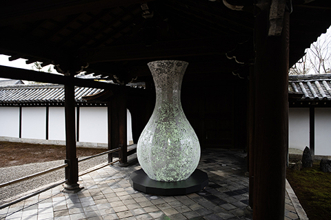 東福寺をアートが埋め尽くす「ARTISTS' FAIR KYOTO」。アーティスト主導のアートフェア「ARTISTS' FAIR KYOT 2026」が京都で開催。【後編】臨済宗大本山 東福寺