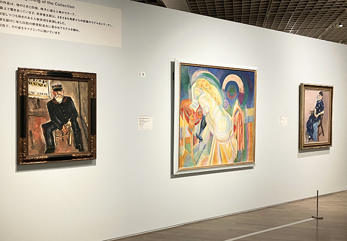 展示風景
（左）佐伯祐三 《郵便配達夫》1928年、大阪中之島美術館
（中央）ロベール・ドローネー《鏡台の前の裸婦（読書する女性）》1915年、パリ市立近代美術館
（右）安井曽太郎《金蓉》 1934年、東京国立近代美術館
