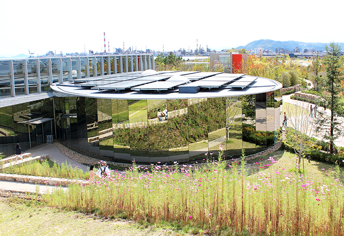 望洋テラスから見たエントランス棟の眺め