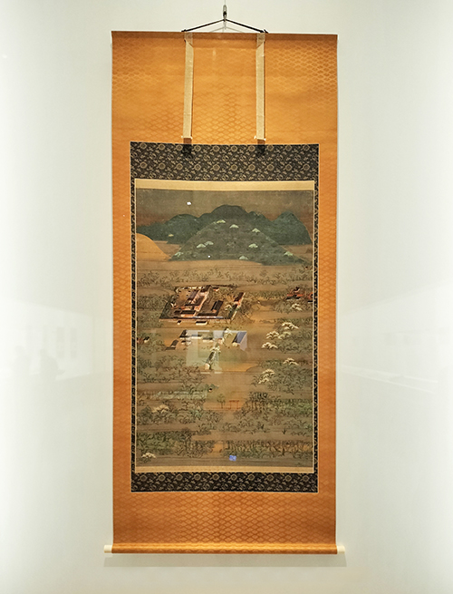 （会場風景より）《春日宮曼荼羅》1幅 鎌倉時代・13世紀 東京国立博物館【展示期間：10/11～10/22】
※現在は展示が終了しています。