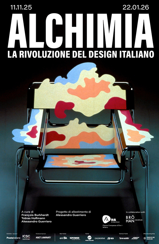2025年11月〜26年1月にベルリンのブレーハン美術館で開催された。アルキミアの本格的回顧展 「Alchimia – The Revolution of Italian Design」 のポスター。