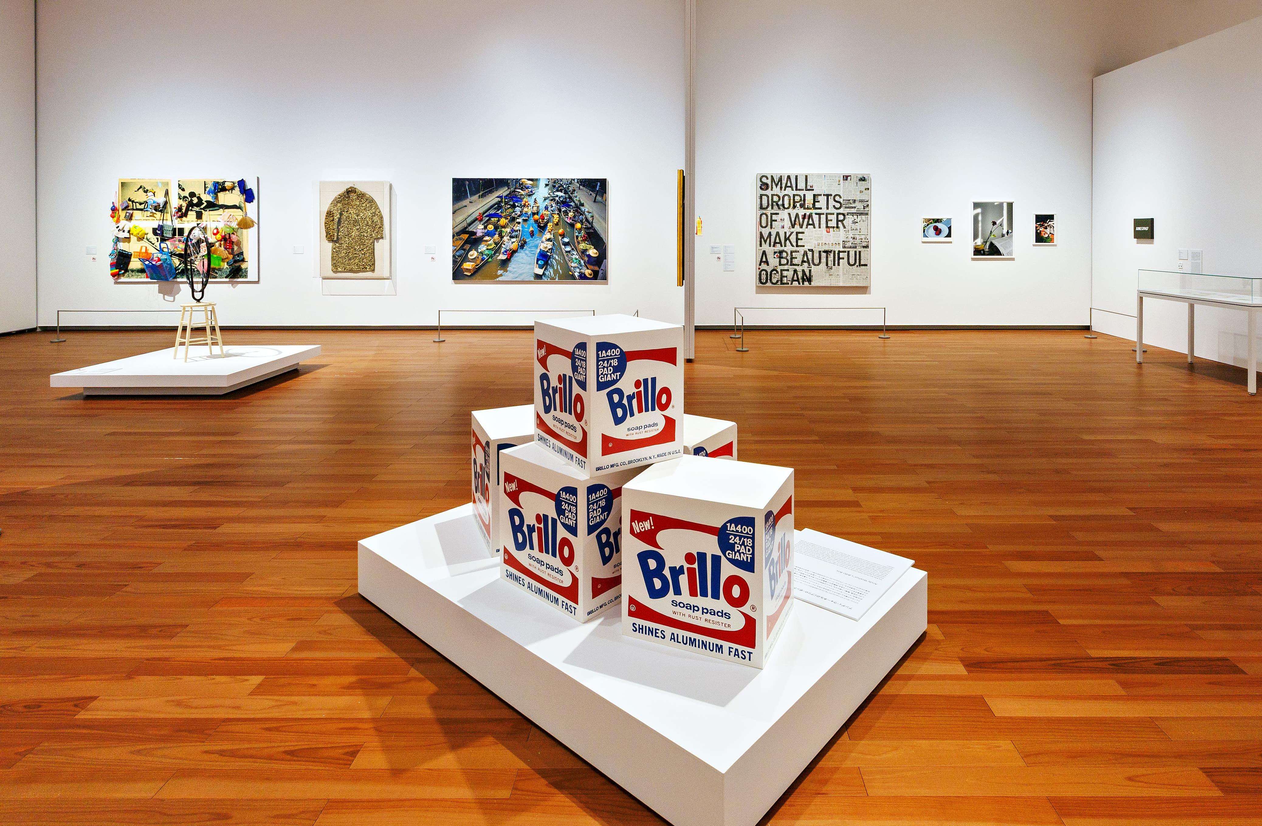 尾﨑信一郎館長に聞く、鳥取県立美術館の魅力とアンディ・ウォーホル《ブリロ・ボックス》のその後。開館から1年、“問題の種”から“美術館の顔”となった収蔵品の歩みと美術館のこれから