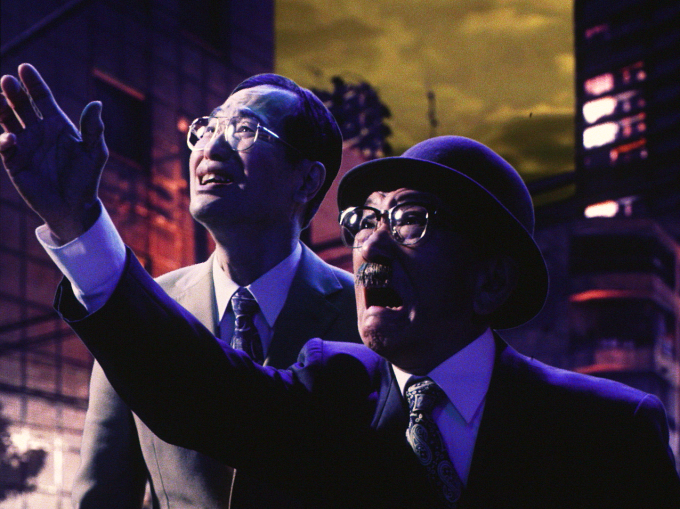 TVシリーズでおなじみの鷲野社長と部下は、劇場版にも出演