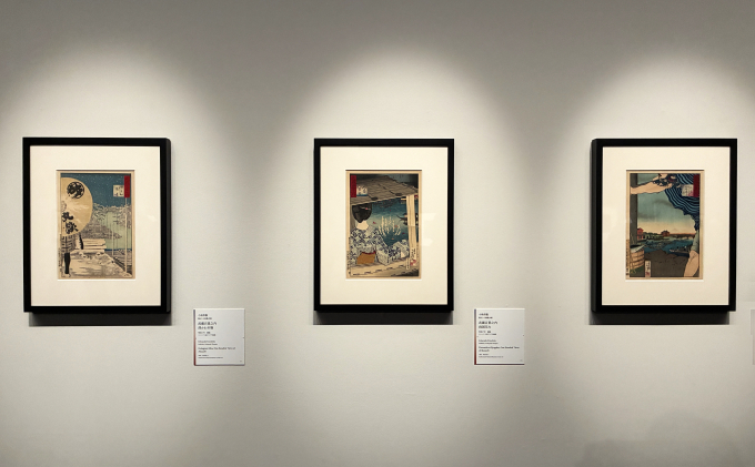 清親の「武蔵百景」シリーズは、構図などに歌川広重《名所江戸百景》の影響がうかがえる。一方で、近代建築も描き込んでおり、二度と戻らない江戸時代への憧憬と新時代の息吹が共存する。