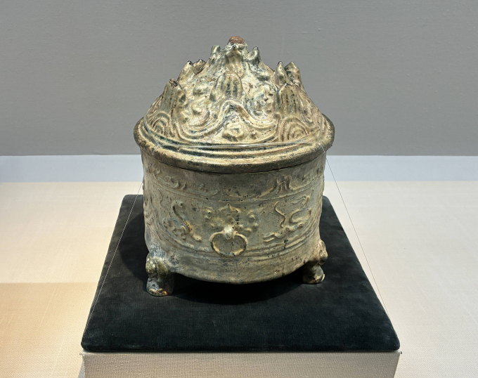 《緑釉酒尊》 後漢 1 ― 2 世紀