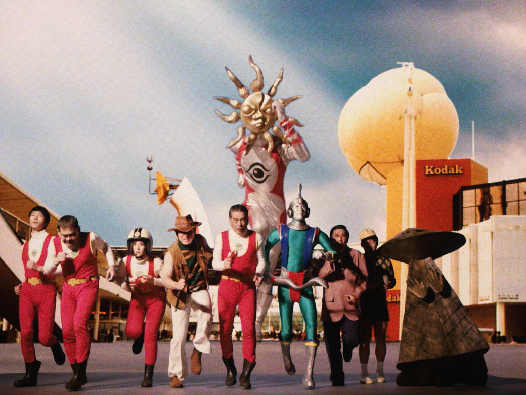 深夜の5分番組から上映時間105分の劇場版となった『大長編 タローマン 万博大爆発』