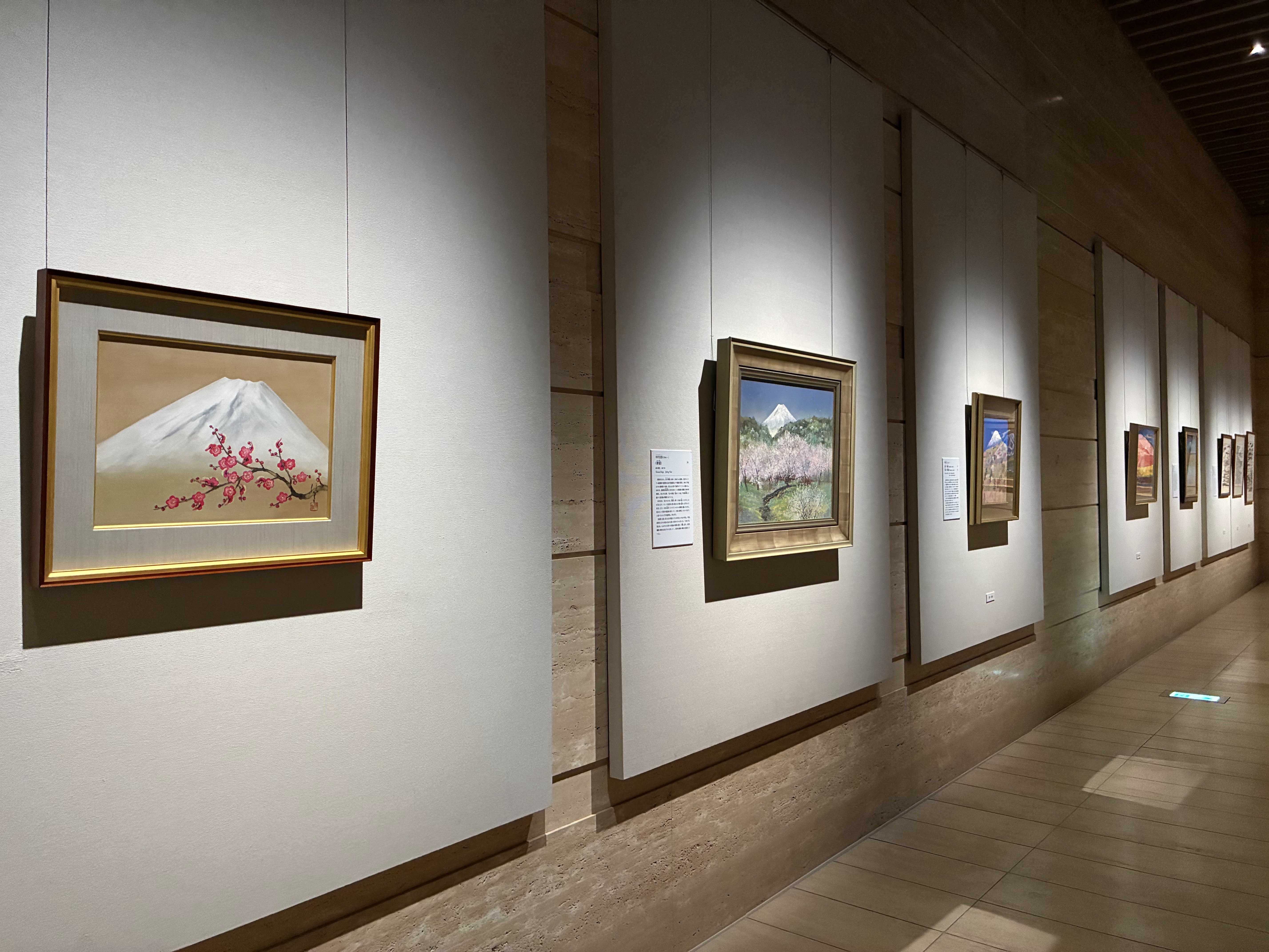 富士を愛した画家10人の渾身の富士15点を堪能する。特集展示「富士山　花と雲と湖と」が、半蔵門ミュージアムにて2026年5月10日(日)まで開催